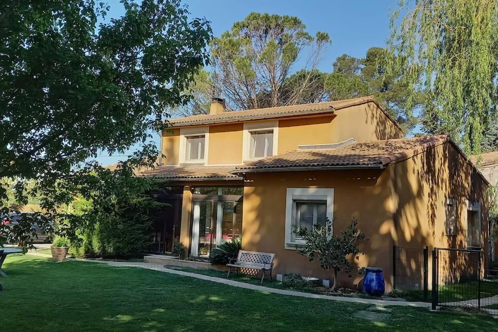 Logement Lumineux, Entierement Renove Avec Jardin Caumont-sur-Durance Kültér fotó
